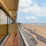 Casiola - New With Beautiful Sea View Apartment Ostend