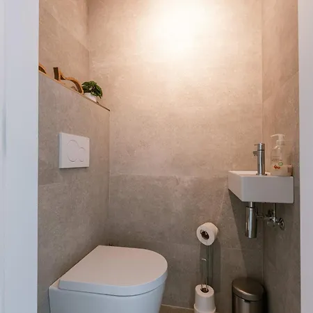Huswell - New With Beautiful Sea View Apartman