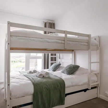 Huswell - New With Beautiful Sea View *